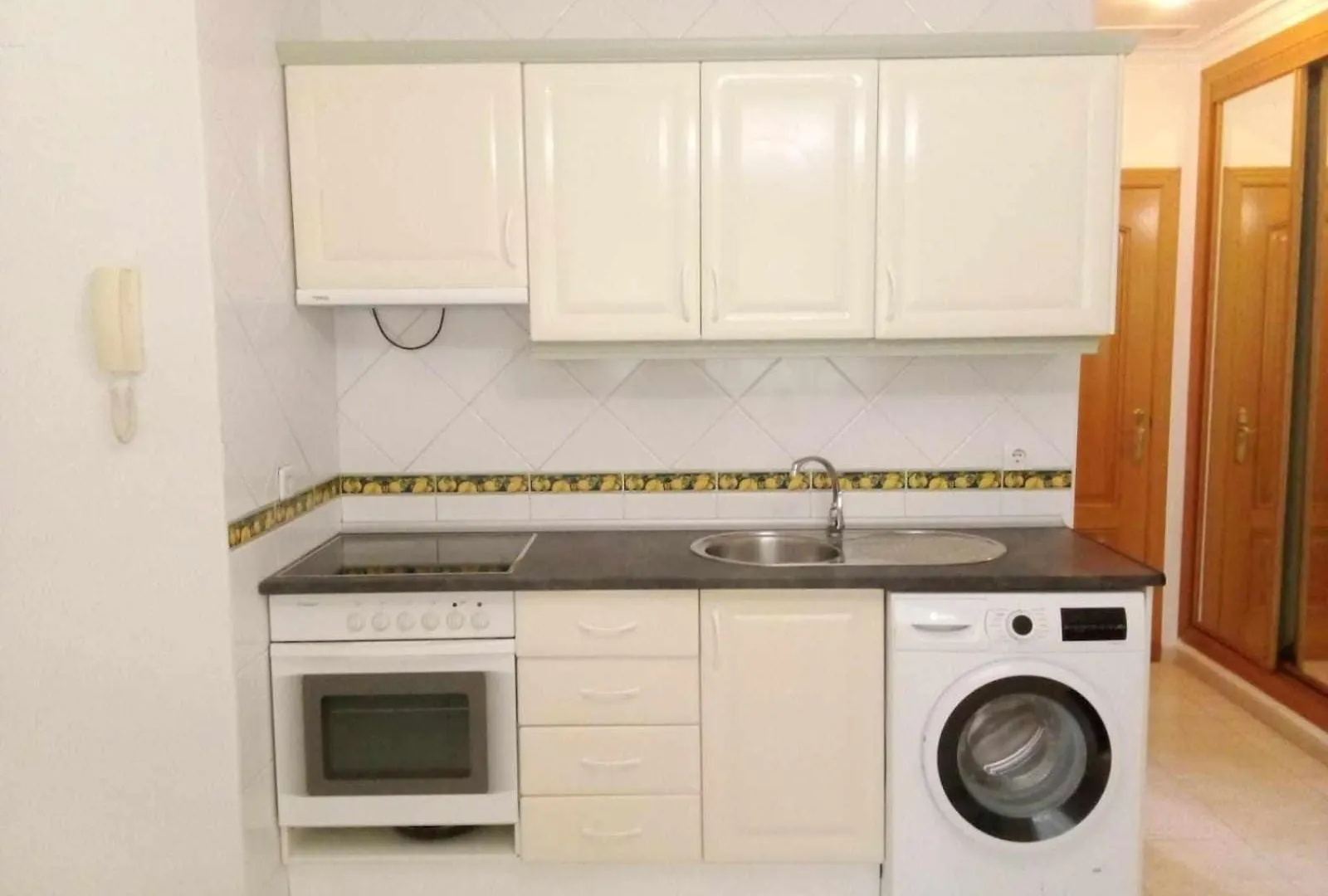 Coqueto Estudio En Calle Vela Benalmádena Apartmán