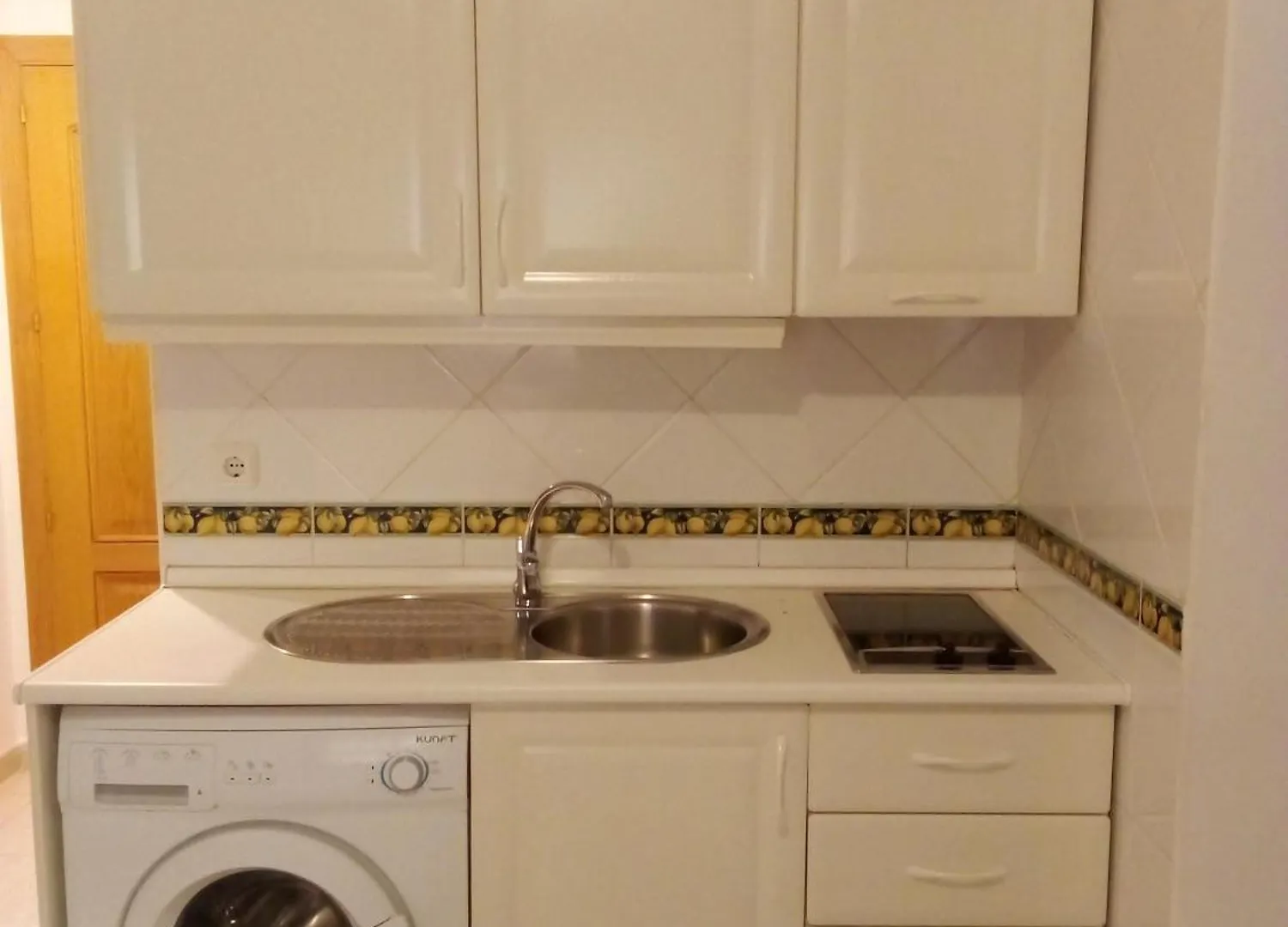 Coqueto Estudio En Calle Vela Benalmádena Appartement