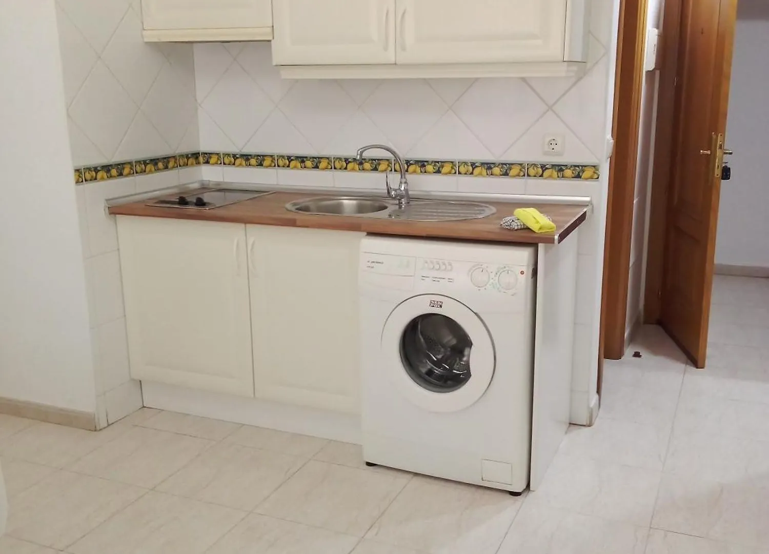 בנאלמדנה Coqueto Estudio En Calle Vela 0*,  ספרד