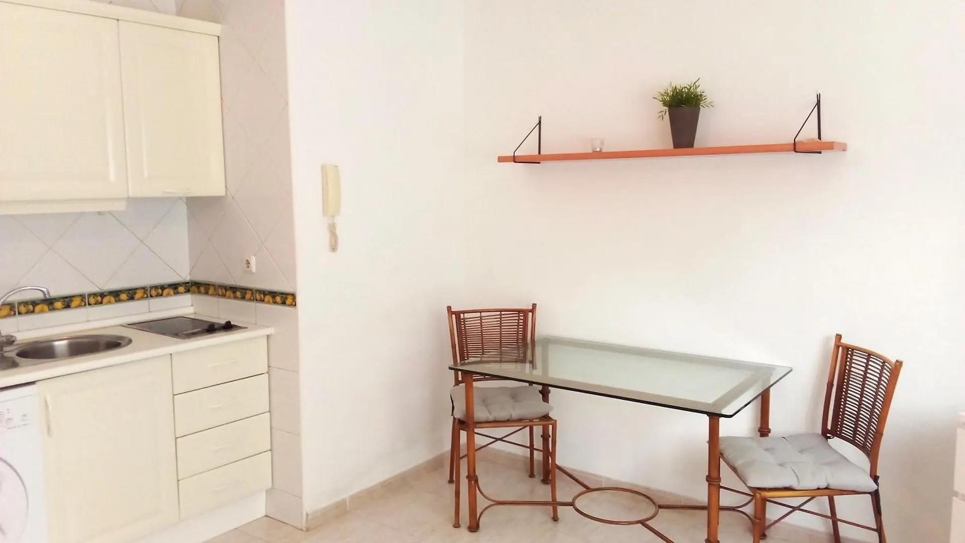 בנאלמדנה Coqueto Estudio En Calle Vela ספרד