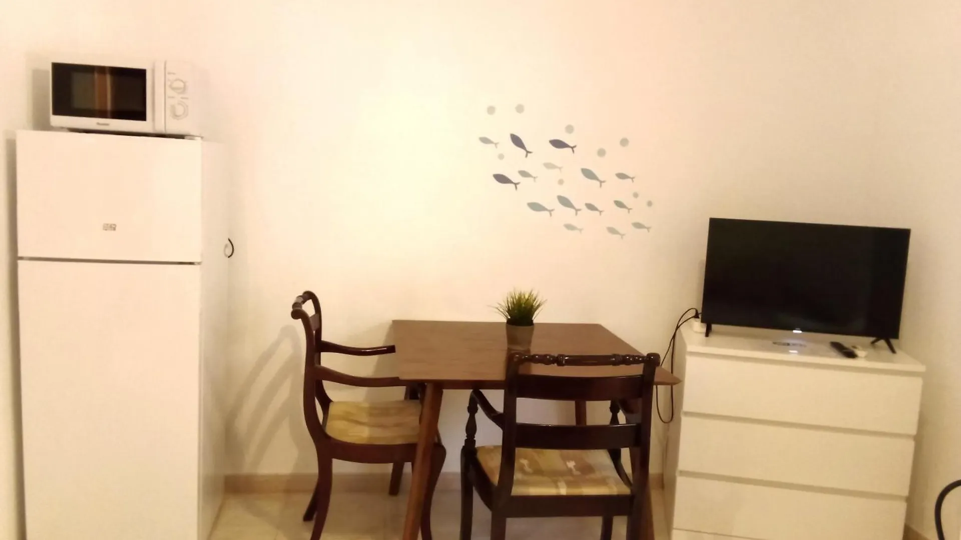בנאלמדנה Coqueto Estudio En Calle Vela